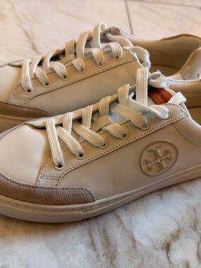 Tory Burch Sneakers